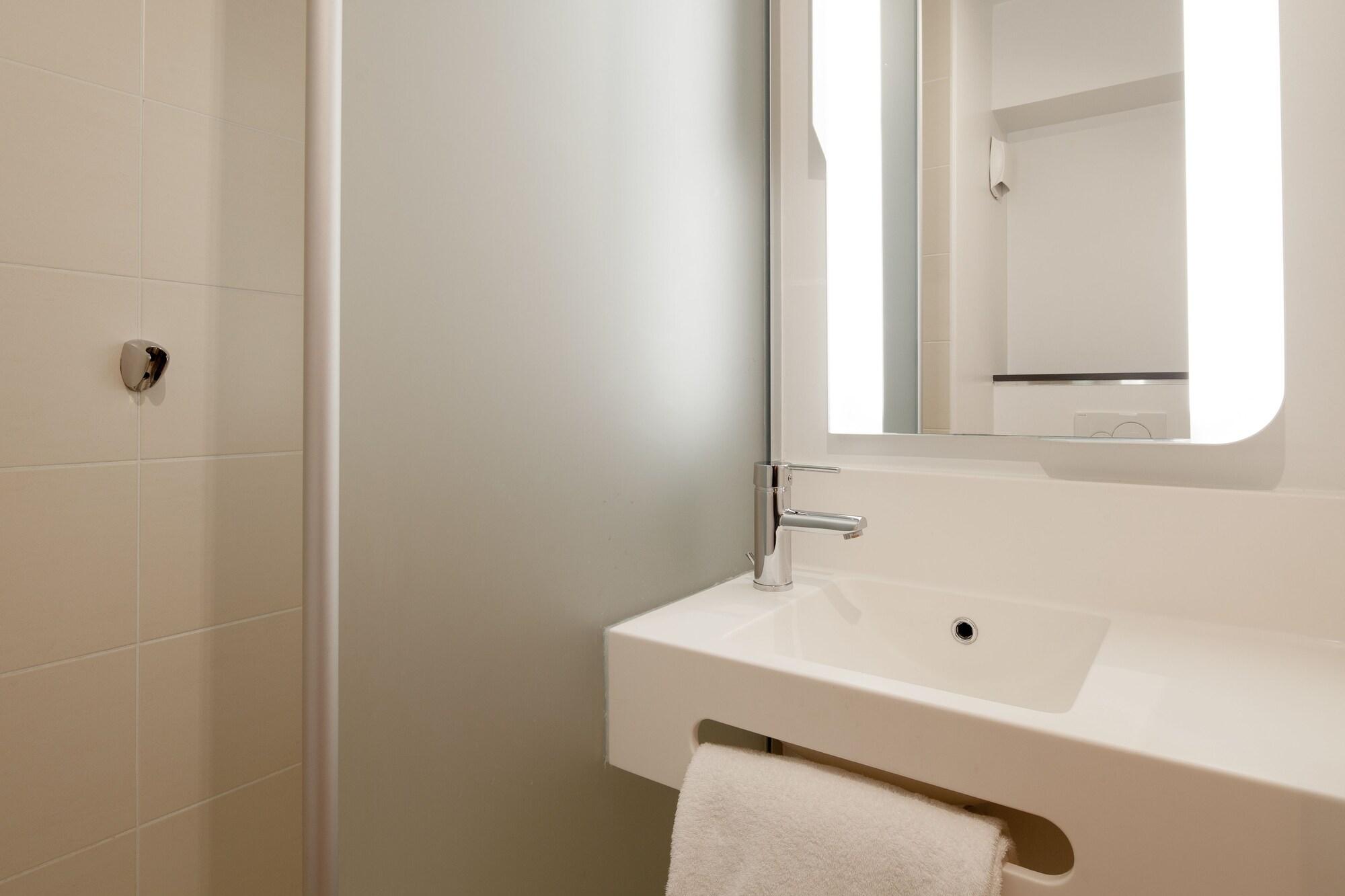 B&B Hotel Cergy Saint Christophe Exterior photo